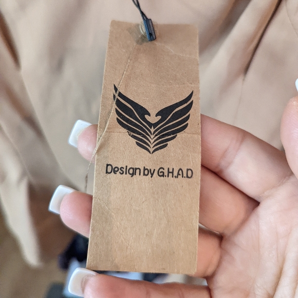 Design By G.H.A.D Top - Picture 3 of 7